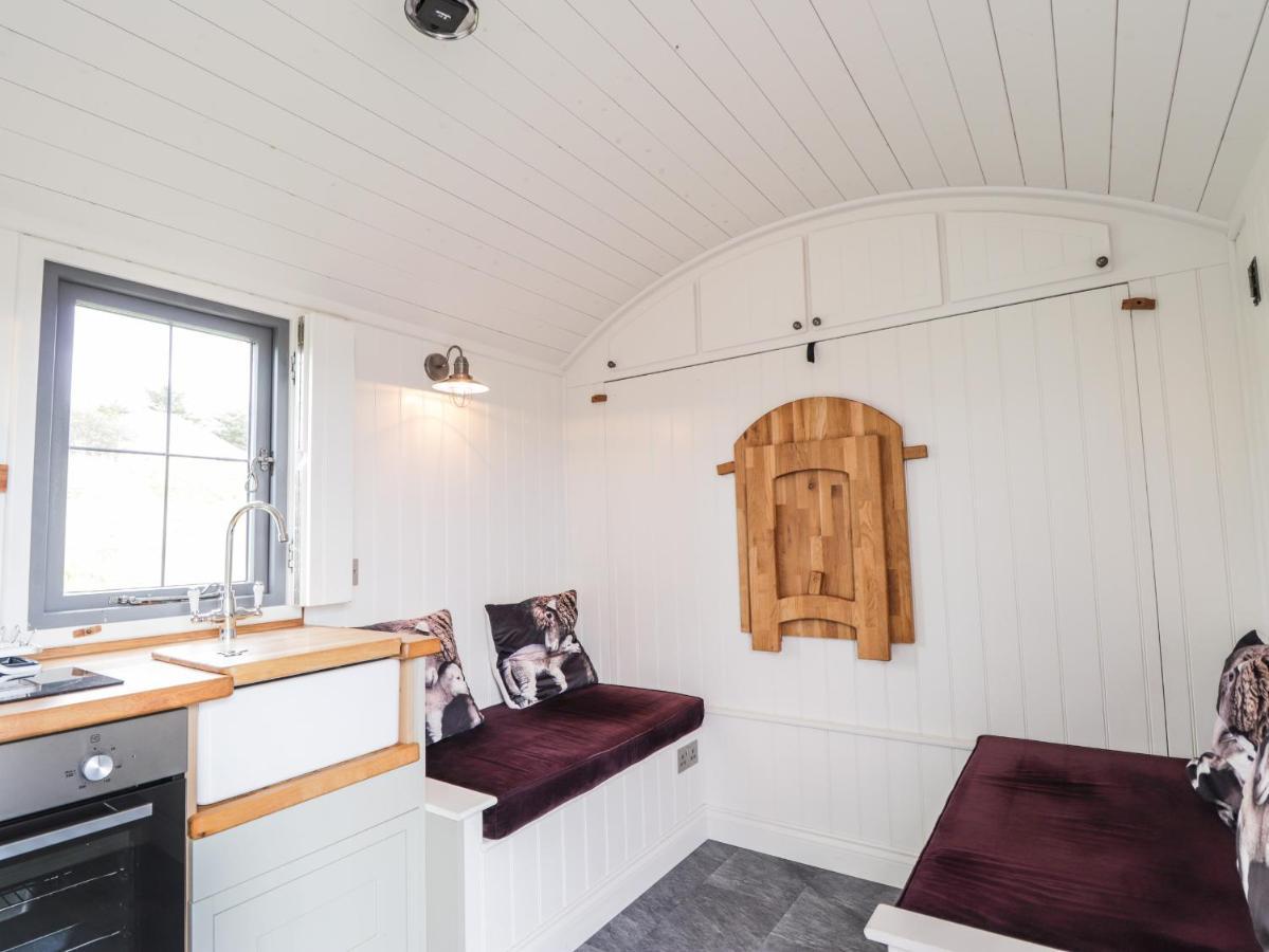 Shepherds Hut Lonmore Exterior photo
